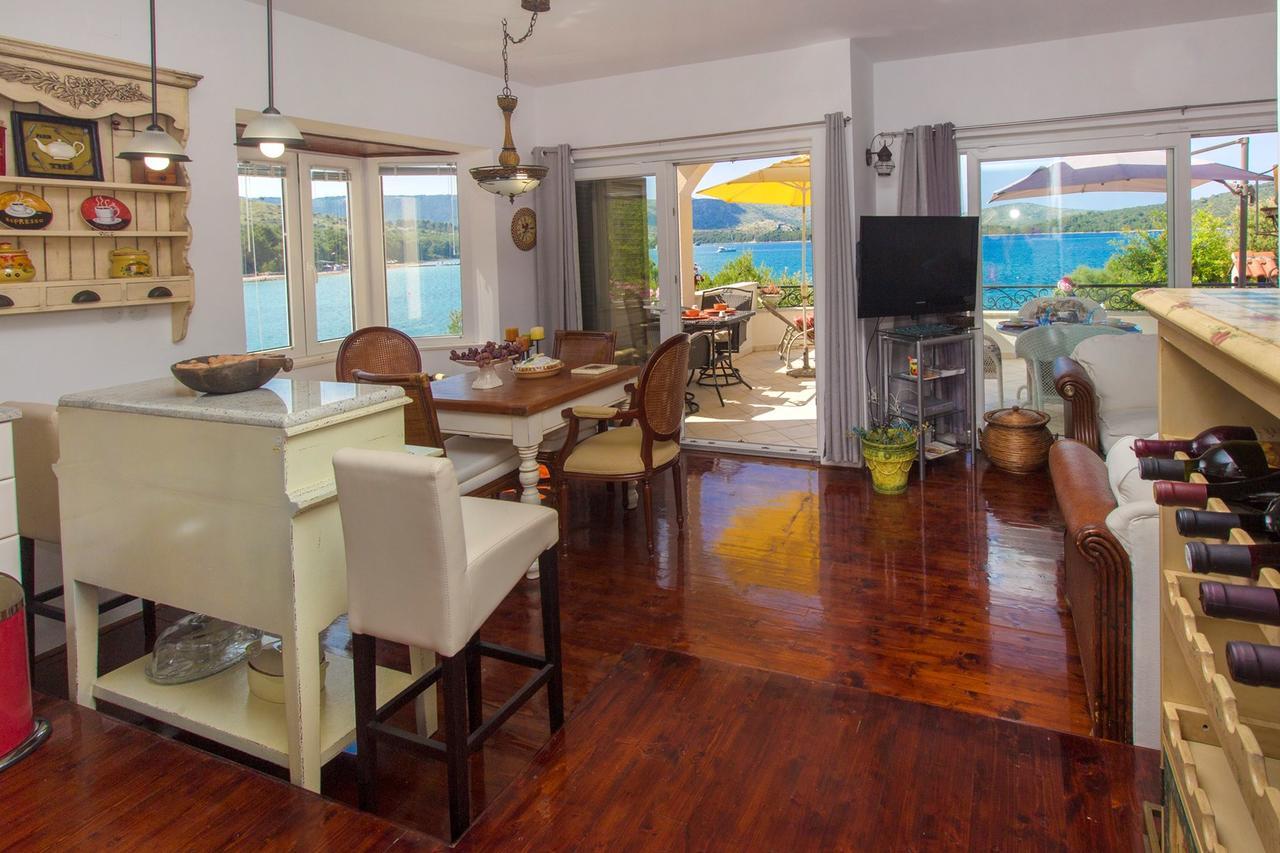 ז'אבוריץ' Sea Breeze - Front Sea Apartment מראה חיצוני תמונה
