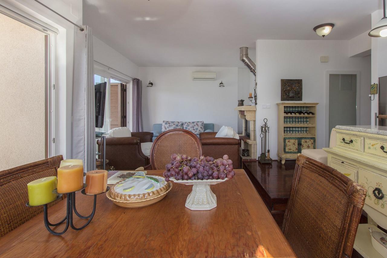 ז'אבוריץ' Sea Breeze - Front Sea Apartment מראה חיצוני תמונה