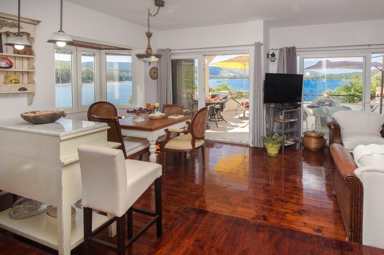 ז'אבוריץ' Sea Breeze - Front Sea Apartment מראה חיצוני תמונה