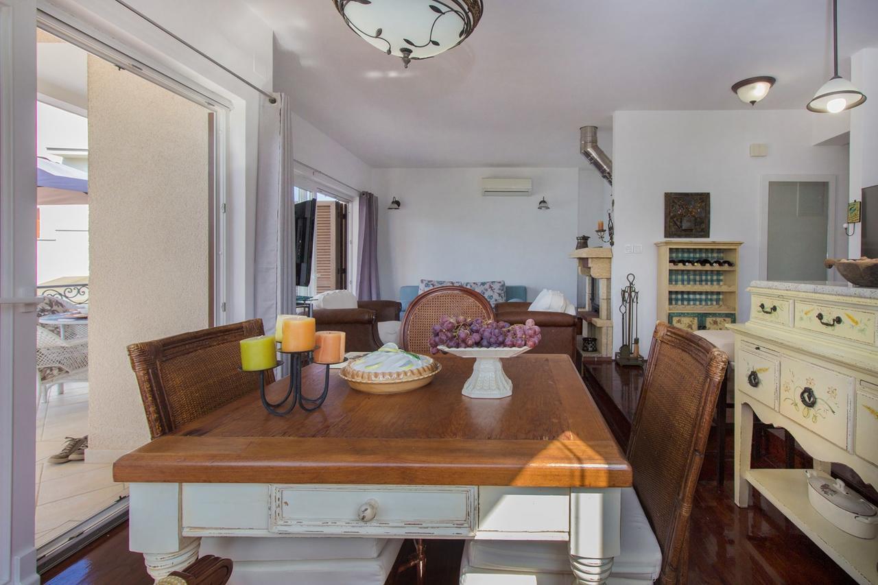 ז'אבוריץ' Sea Breeze - Front Sea Apartment מראה חיצוני תמונה